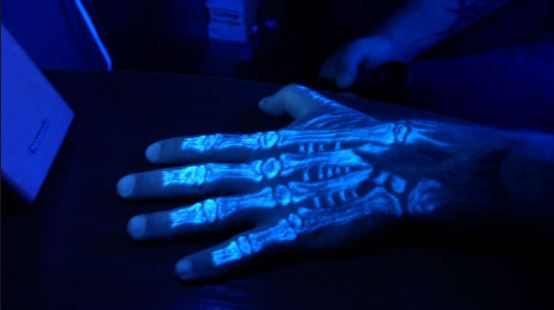 можно наносить также на кожу рук или ног