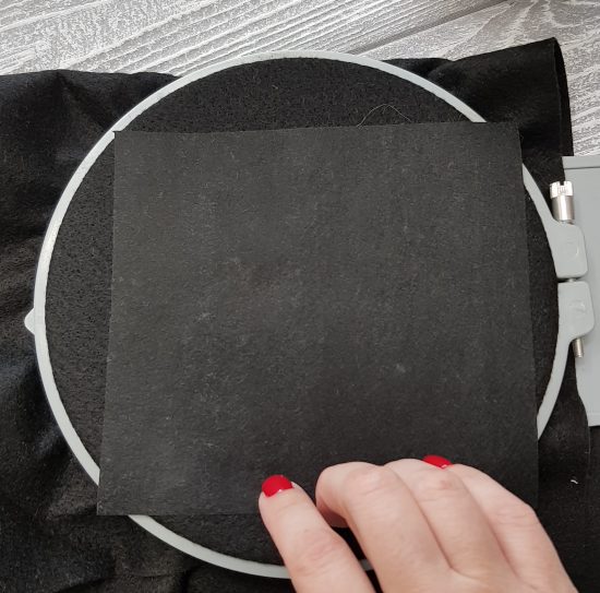 приклейте клеем временной фиксации отрывной или отрезной стабилизатор