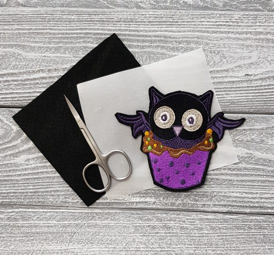 Как приклеить нашивку