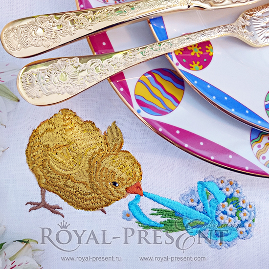 Дизайн для машинной вышивки Цыпленок тащит букет незабудок