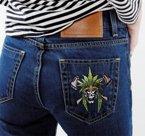 Дизайн машинной вышивки Череп с топорами