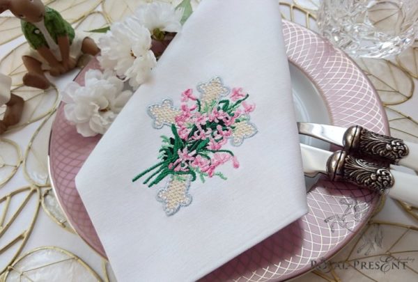 Дизайн машинной вышивки Пасхальный крест с лилиями