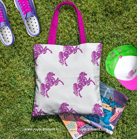 Дизайн для машинной вышивки Розовый Конь